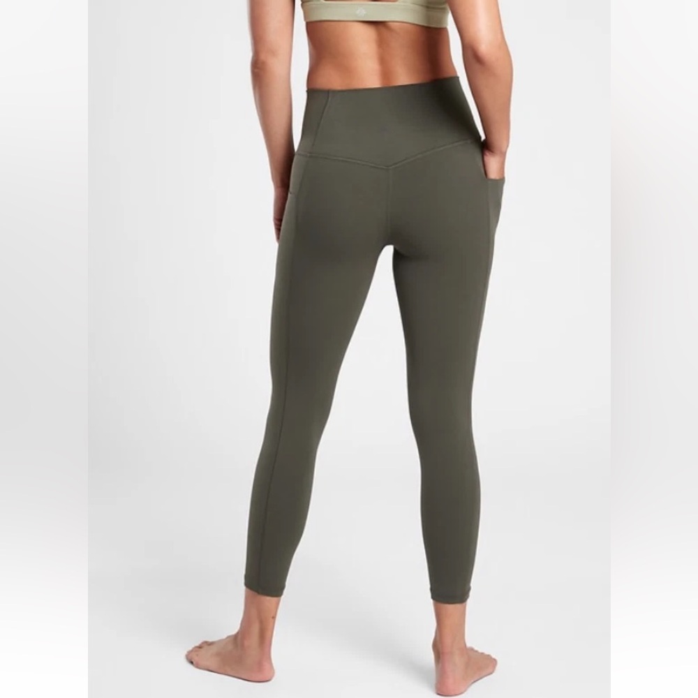 NWT Athleta Salutation Stash Pocket II 7/8 "Peat Green" Tight / Legging - Picture 5 of 12